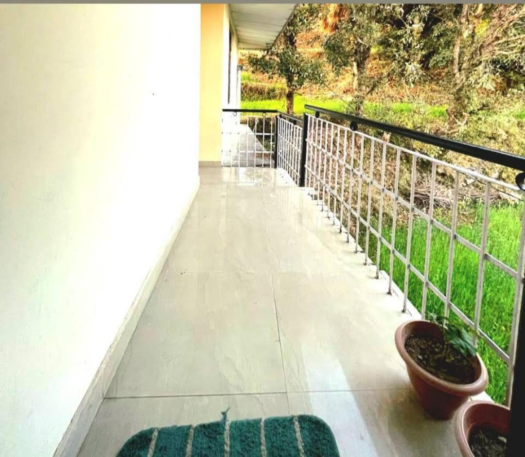 The Lake Cottage By Vrb Hotels Dharamshala Bagian luar foto